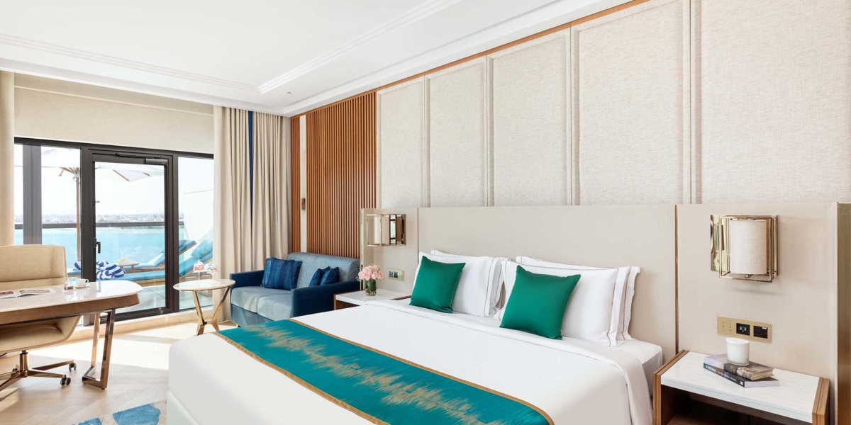 Grand Luxury Sea View Suite at Taj Exotica Resort & Spa, The Palm Dubai