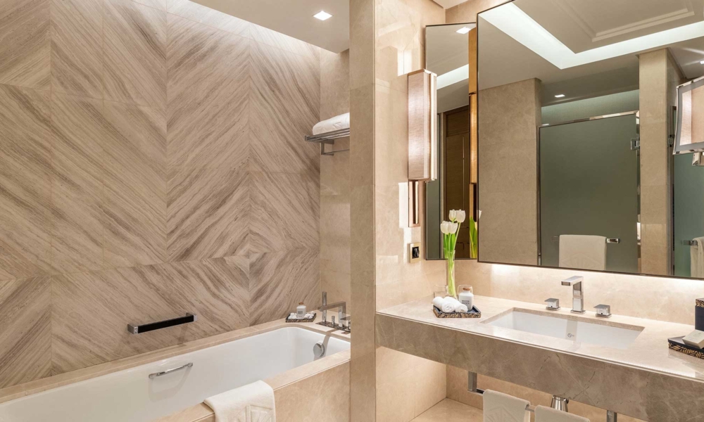 LuxurySeaViewRoomBathroom