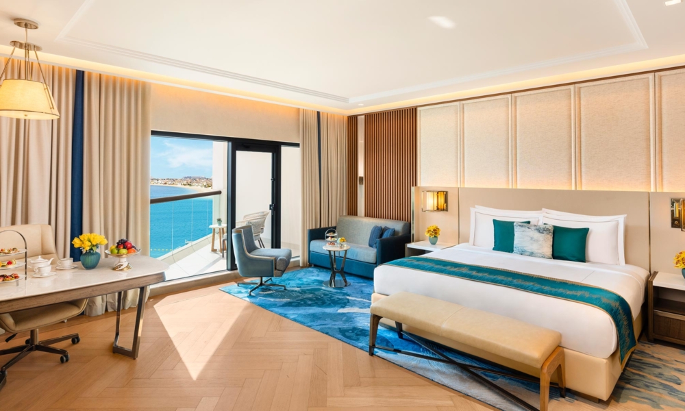 LuxuryFamilyPalmSeaViewRoomKingBed