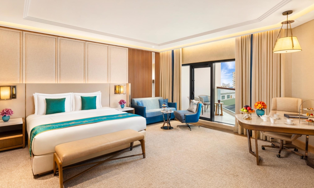 LuxuryFamilyRoomKingBed