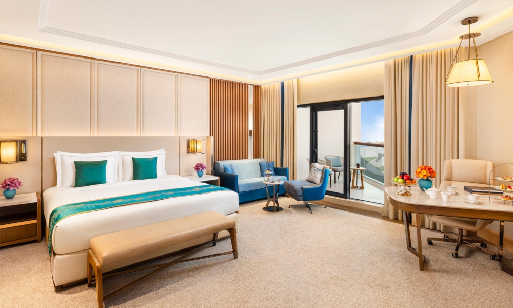 LuxuryFamilyRoomKingBed