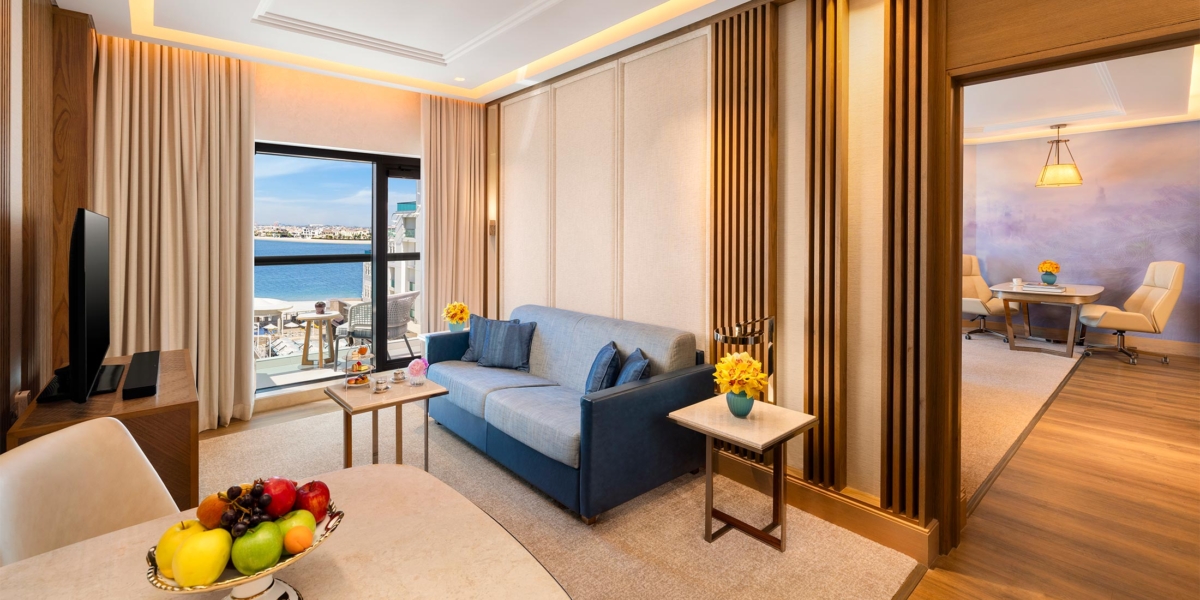 LuxurySuitePalmSeaView