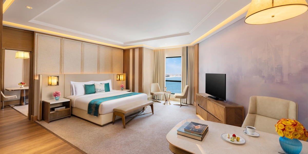 LuxurySuitePalmSeaView